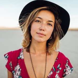 lady-profile 